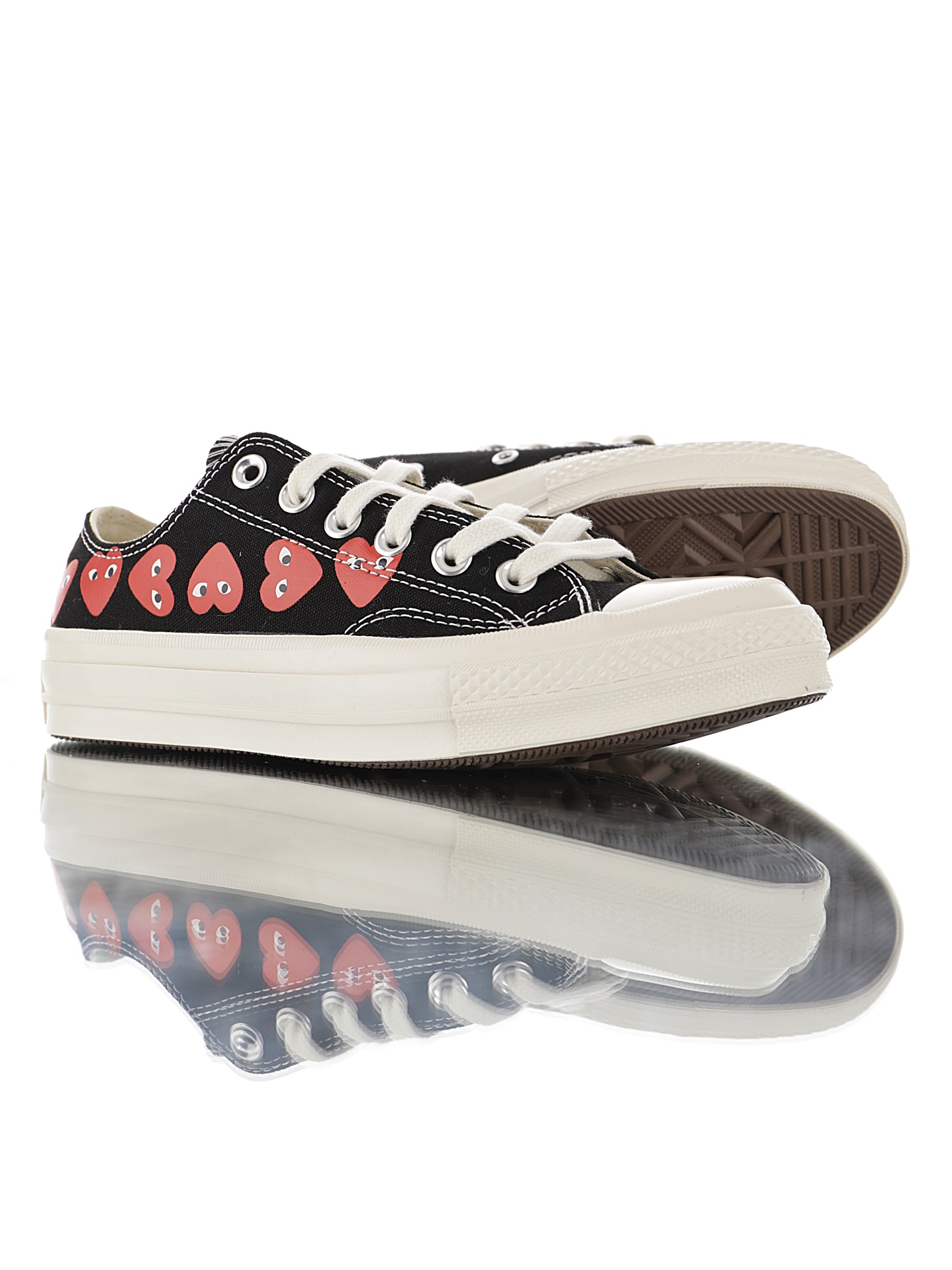 Play Comme des Garçons x Converse Multi Red Heart Black low