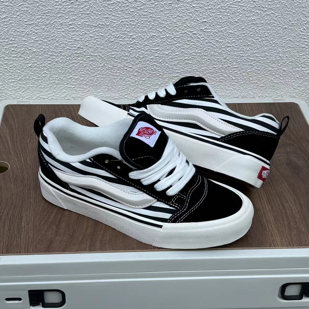 Vans Knu-Skool zebra