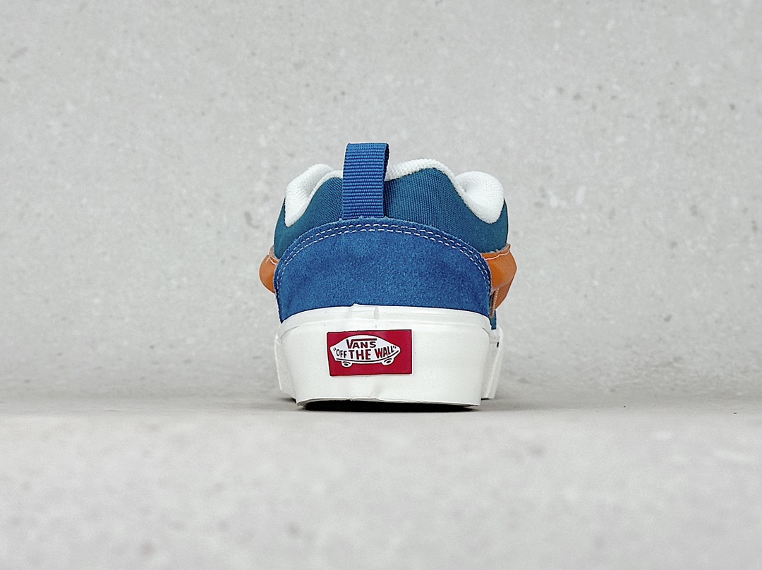 Vans Vault Knu-Skool VR3 LX blue orange
