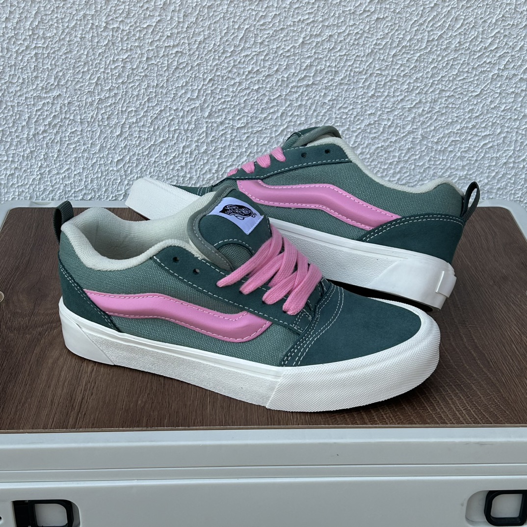 Vans Knu Skool x Peaches dark green pink