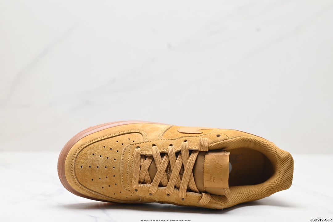 Nike Air Force 1 '07 sand