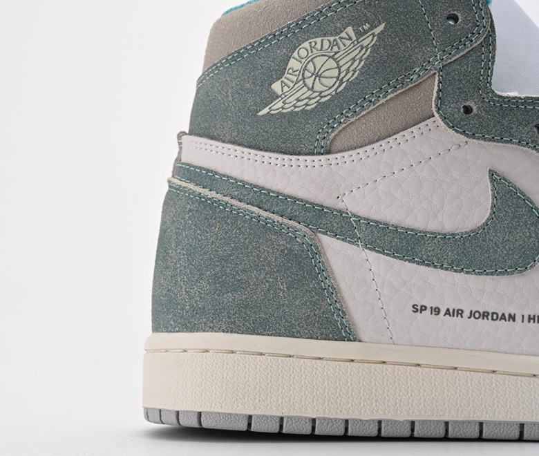 Nike Air Jordan 1 Retro High OG white grey