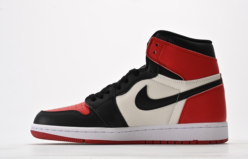 Nike Air Jordan 1 Retro High OG white black red
