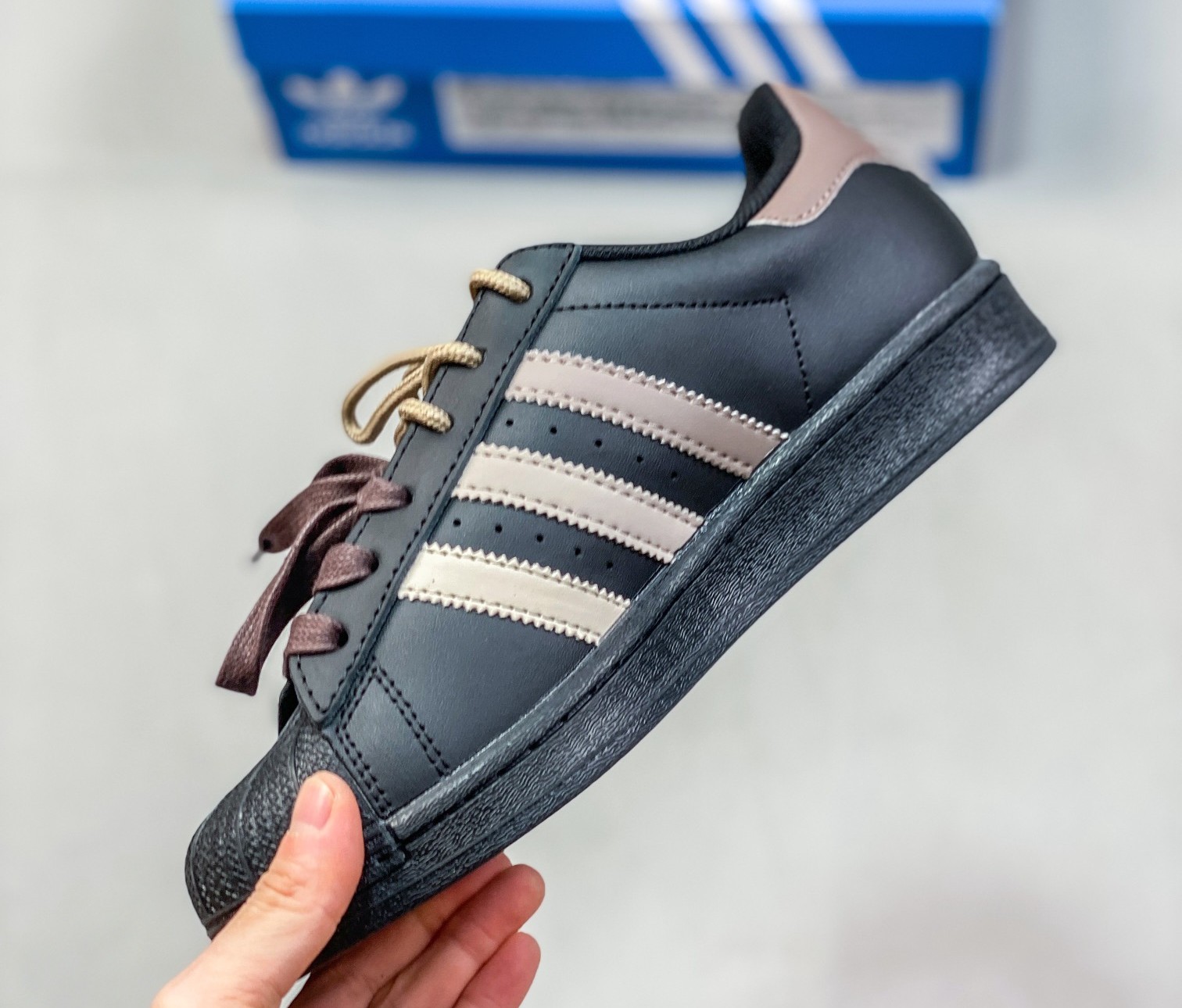 Adidas Originals Superstar all black