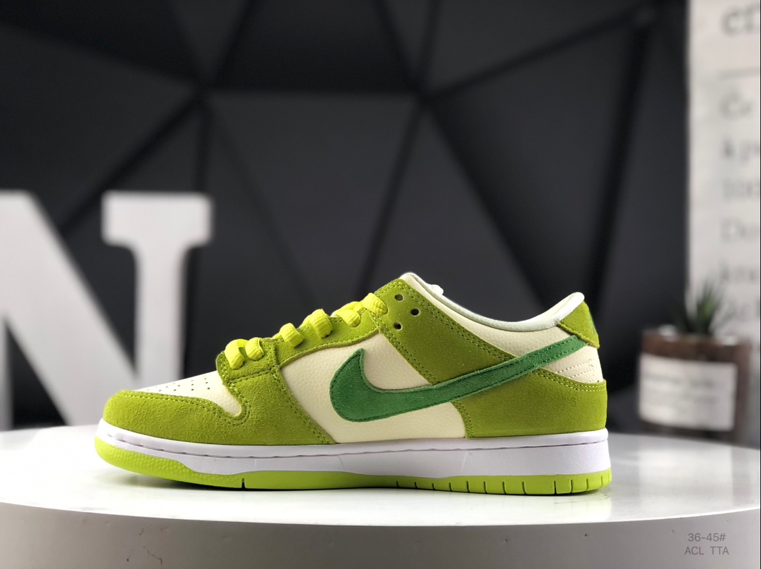 Nike SB Dunk Low DM0807 green