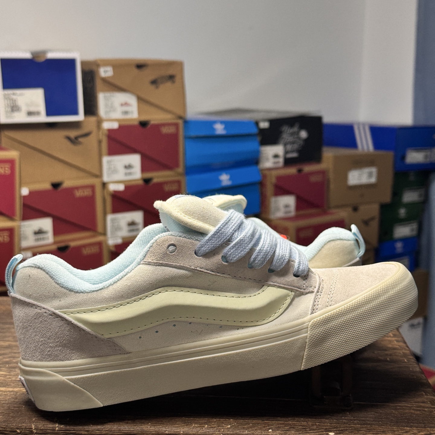 Vans Knu Skool white blue luminous