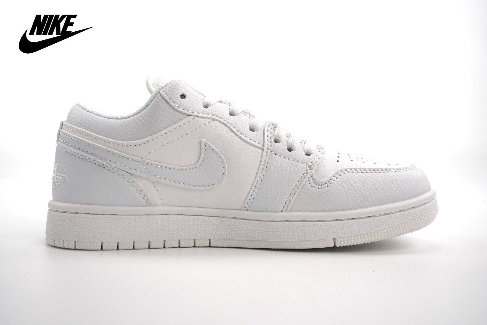 Air Jordan 1 Low OG triple white