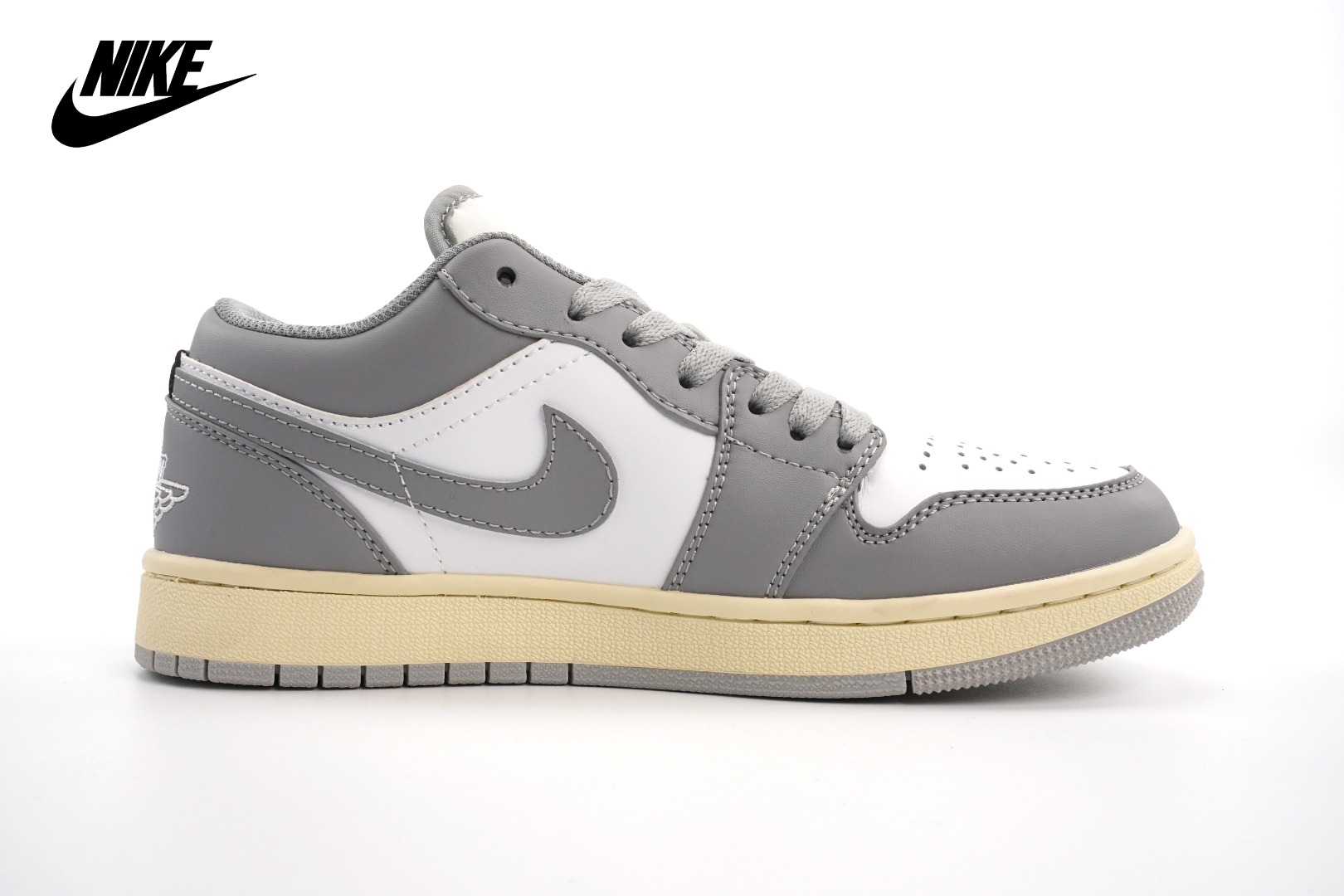 Air Jordan 1 Low OG grey beige