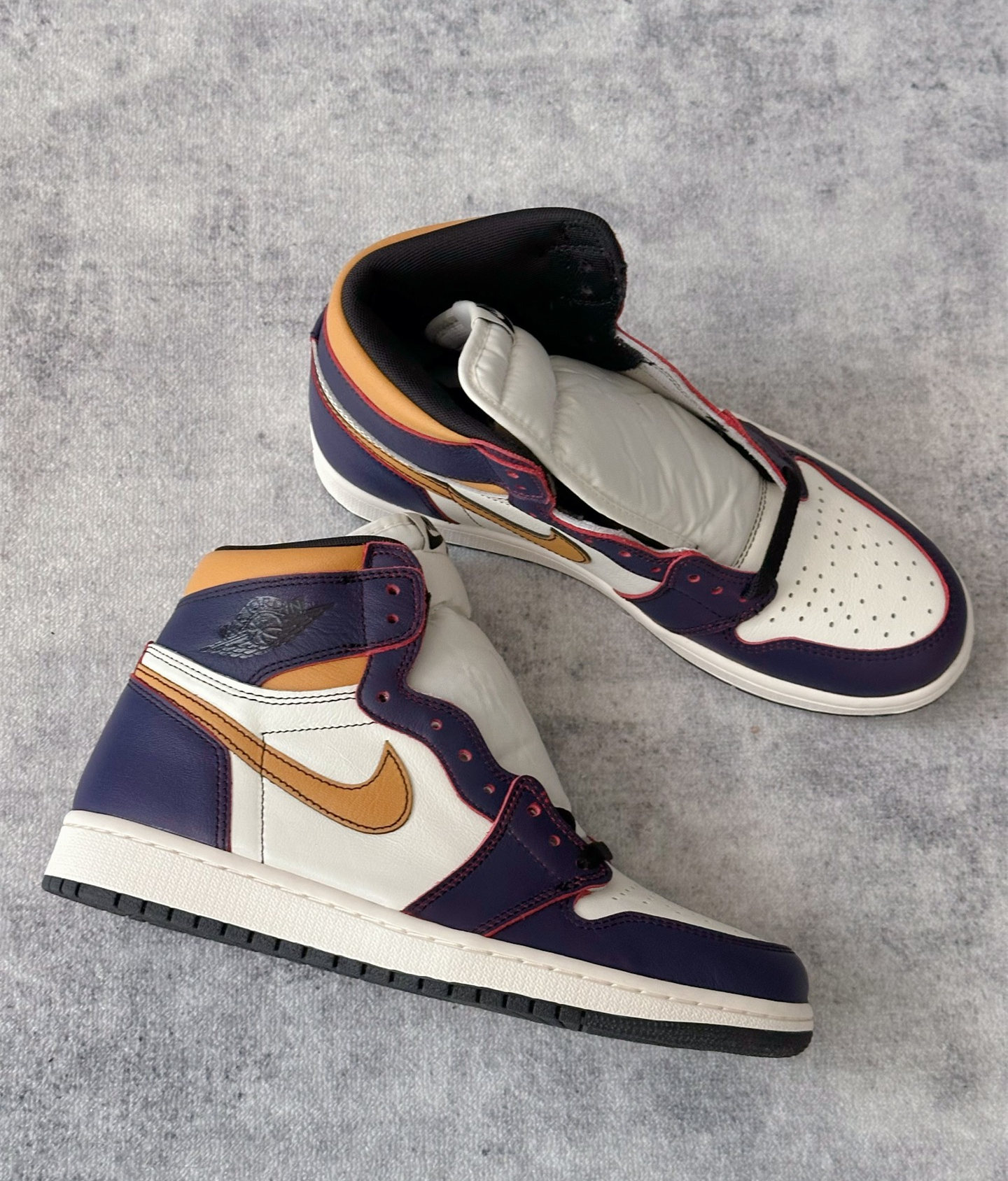 Nike Air Jordan 1 Retro High OG purple gold