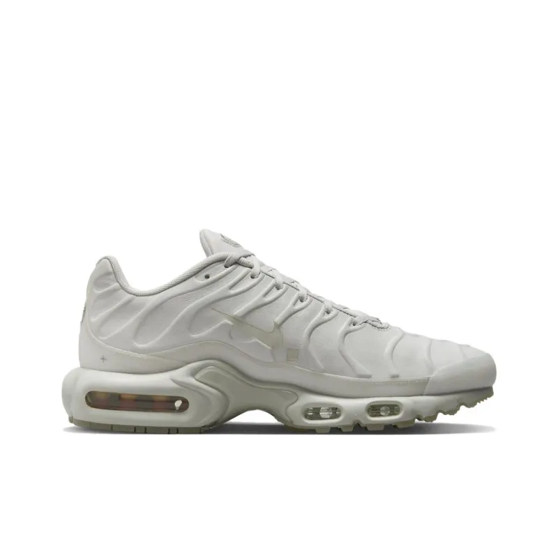 Nike Air Max Plus TN white