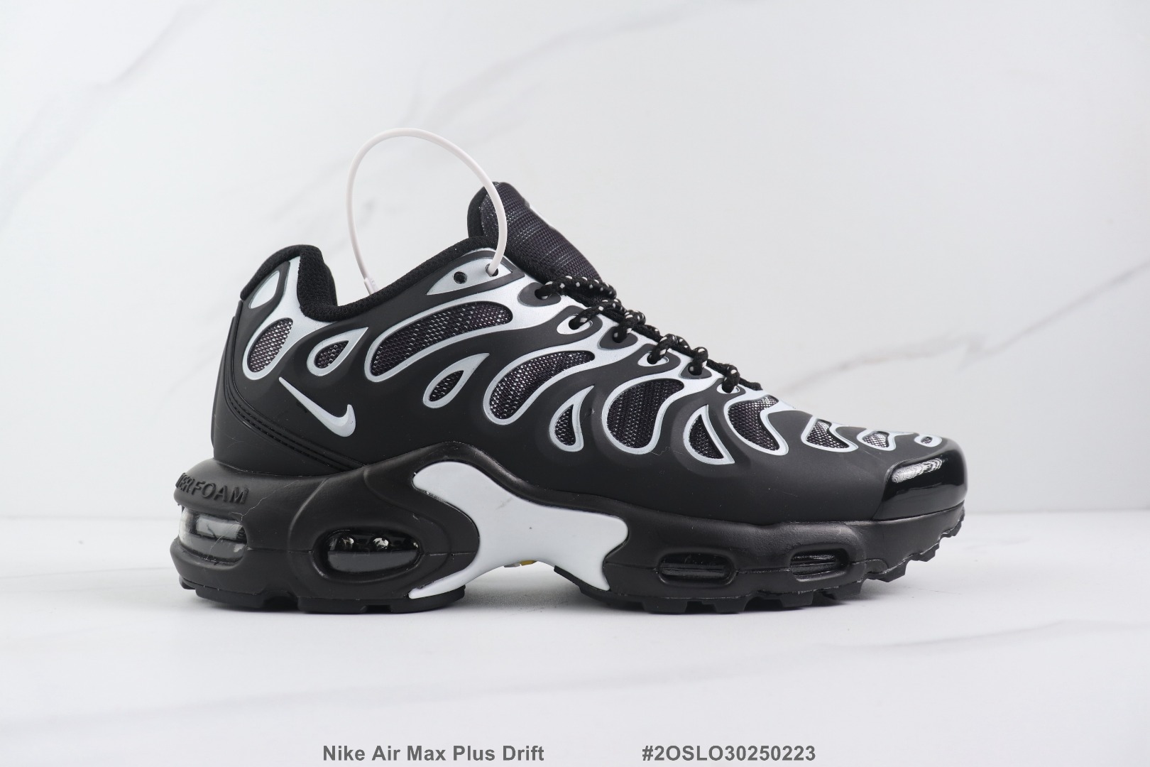 Nike Air Max Plus Drift black white