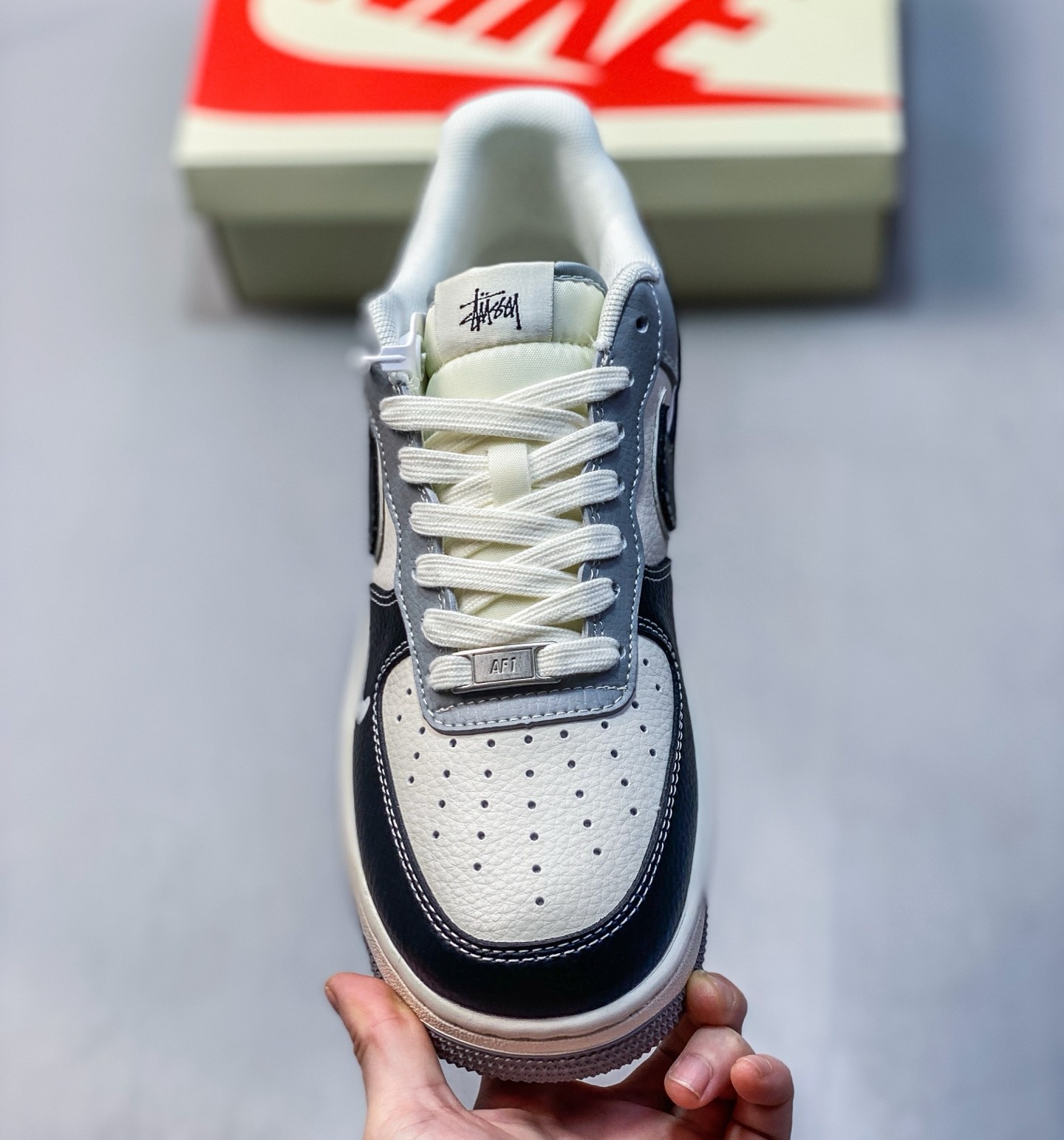 Nike Dunk Low x Stussy DF0188-046