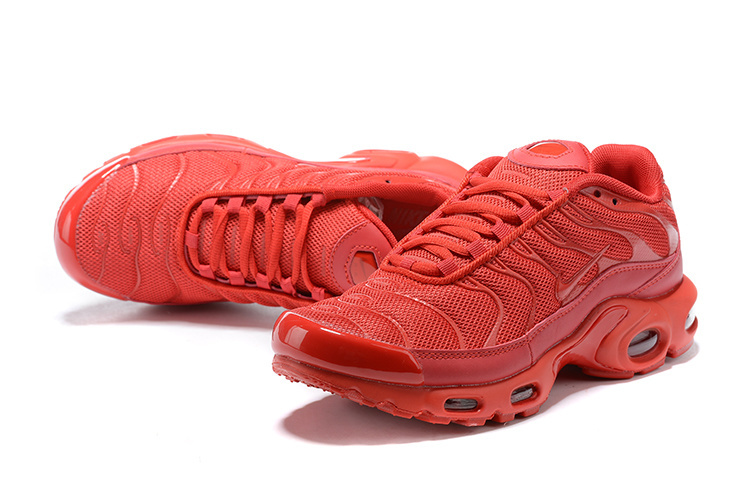 Nike Air Max Plus TN red