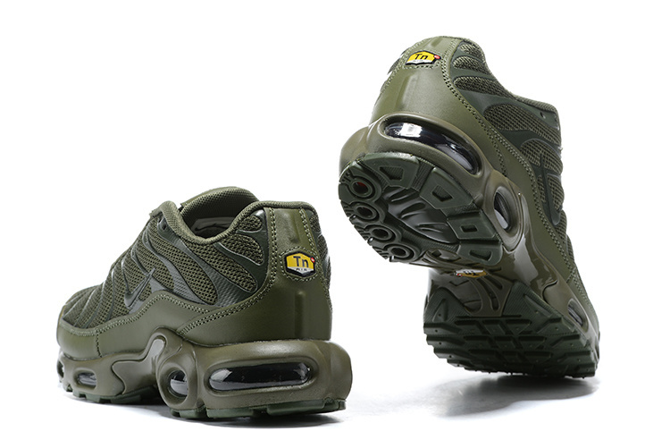 Nike Air Max Plus TN olive
