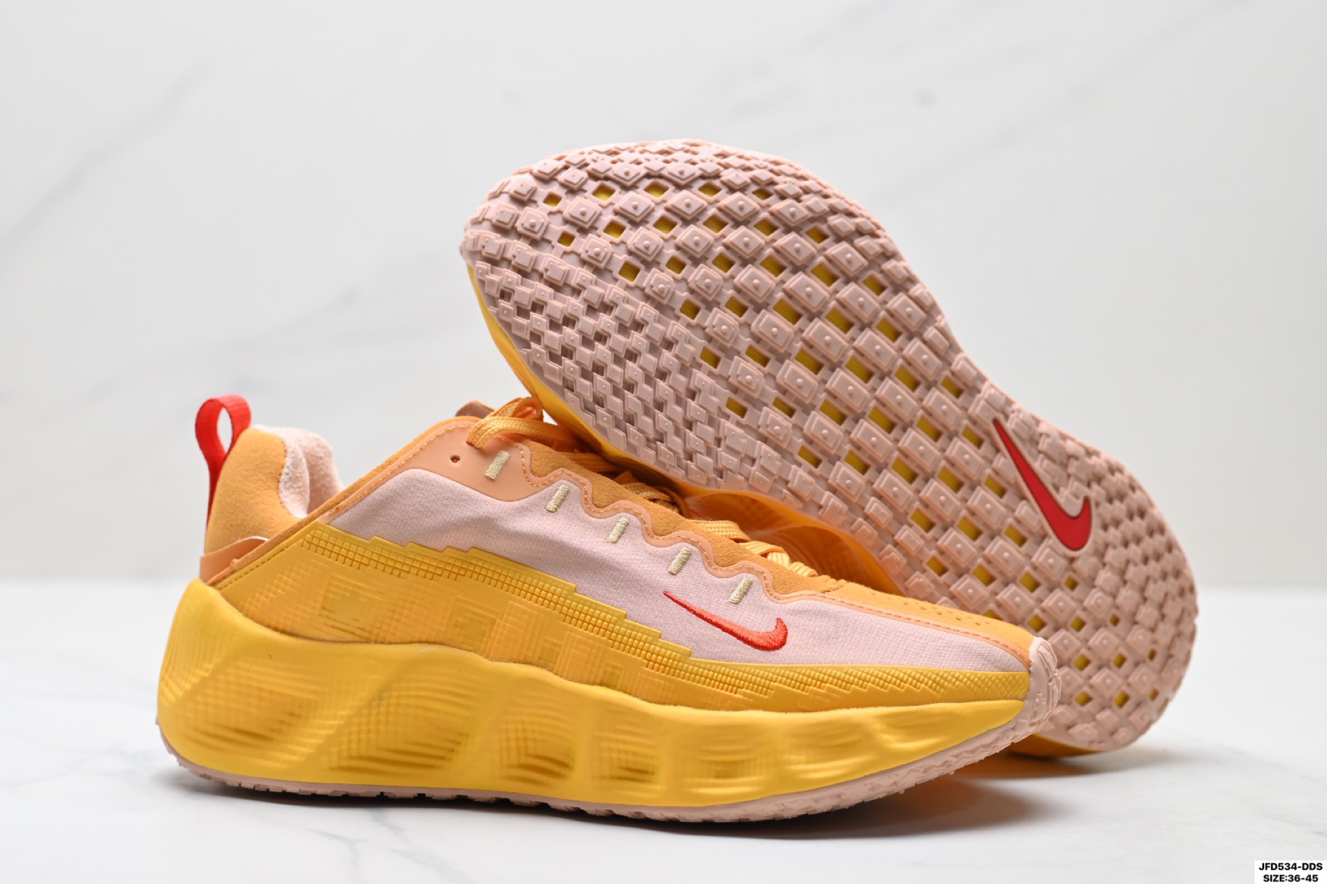 Nike Ava Rover Celestial Gold