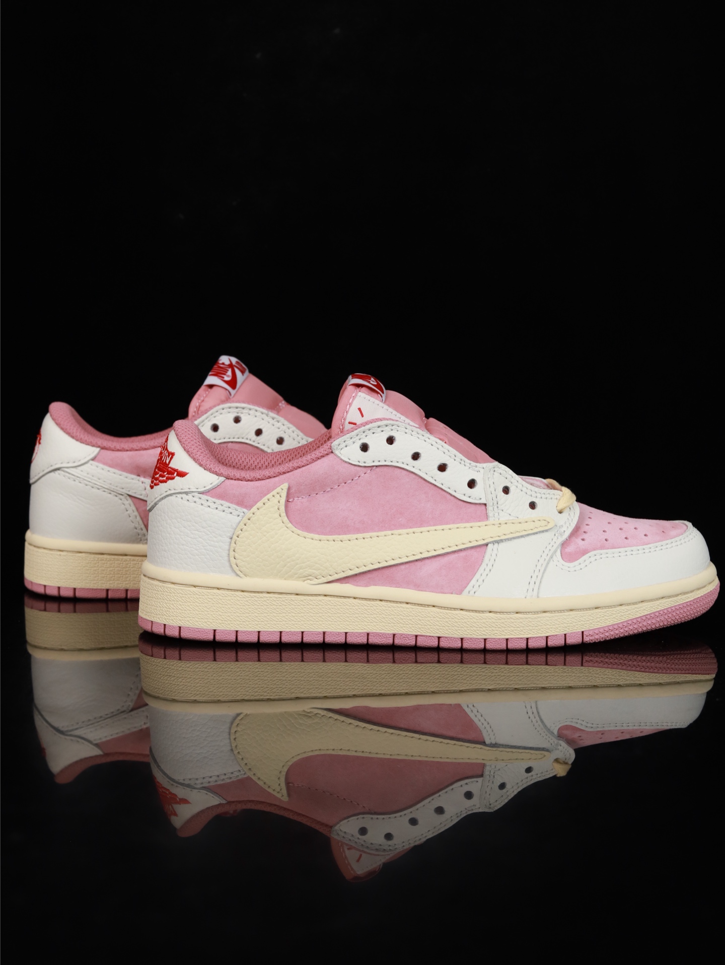 Travis Scott x Air Jordan 1 Low OG "Shy Pink"