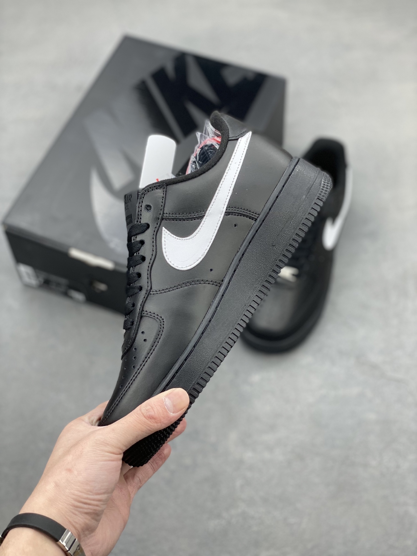 Supreme x Nike Air Force 1 Low Black/ White Swoosh
