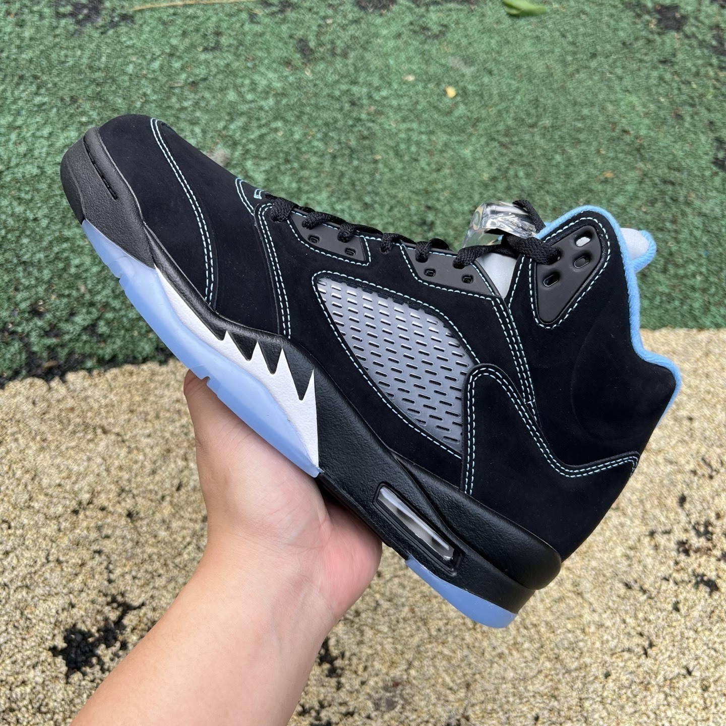 Nike Air Jordan 1 Retro 5 Black University Blue