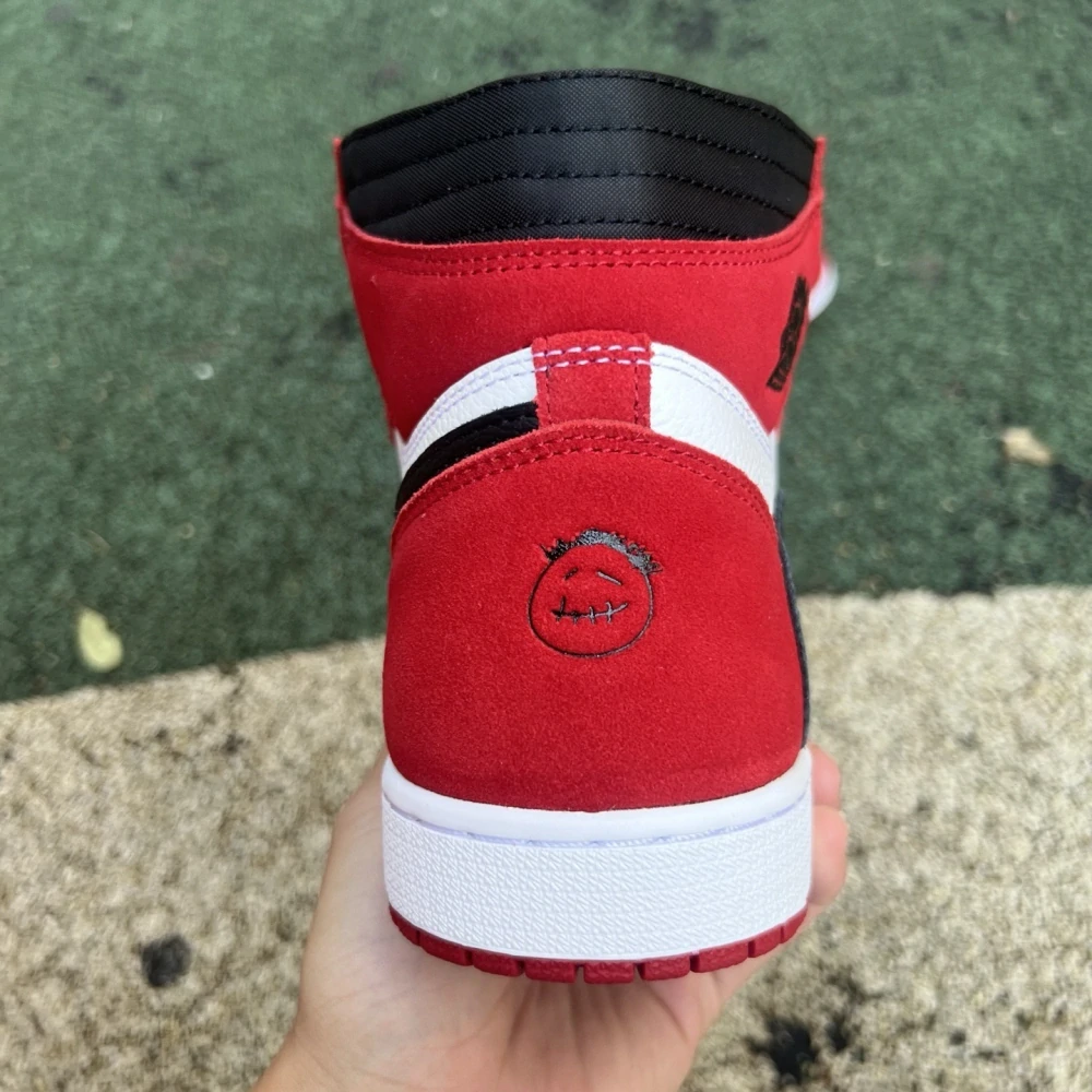 Nike Air Jordan 1 High OG x Travis Scott Chicago Reverse