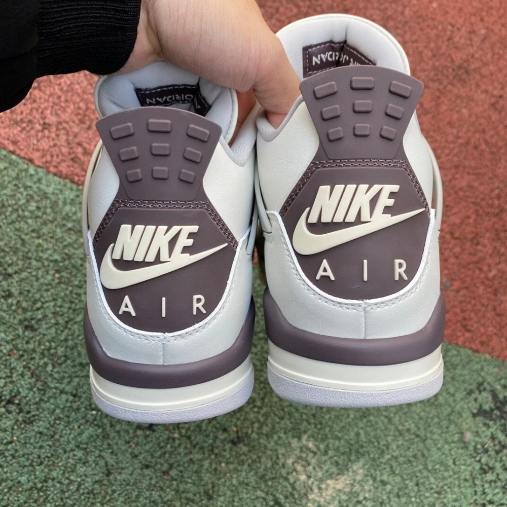 Nike Air Jordan 4 x A Ma Maniére