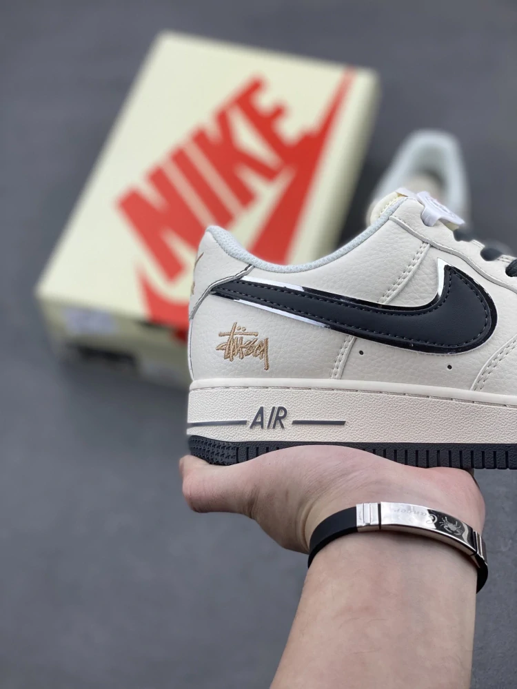 Nike Air Force 1 '07 Low x Stüssy Cream Gold