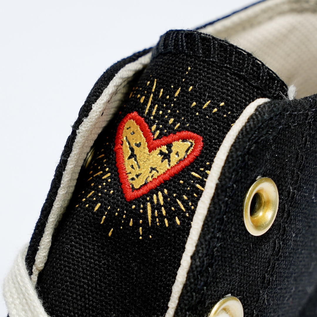 Converse platform lift A05138C