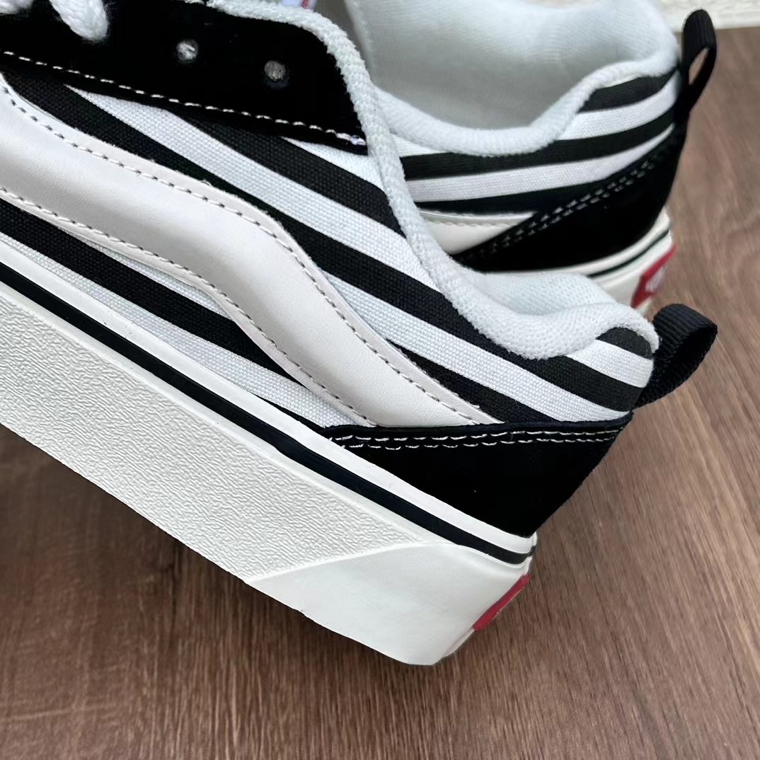 Vans Knu-Skool zebra