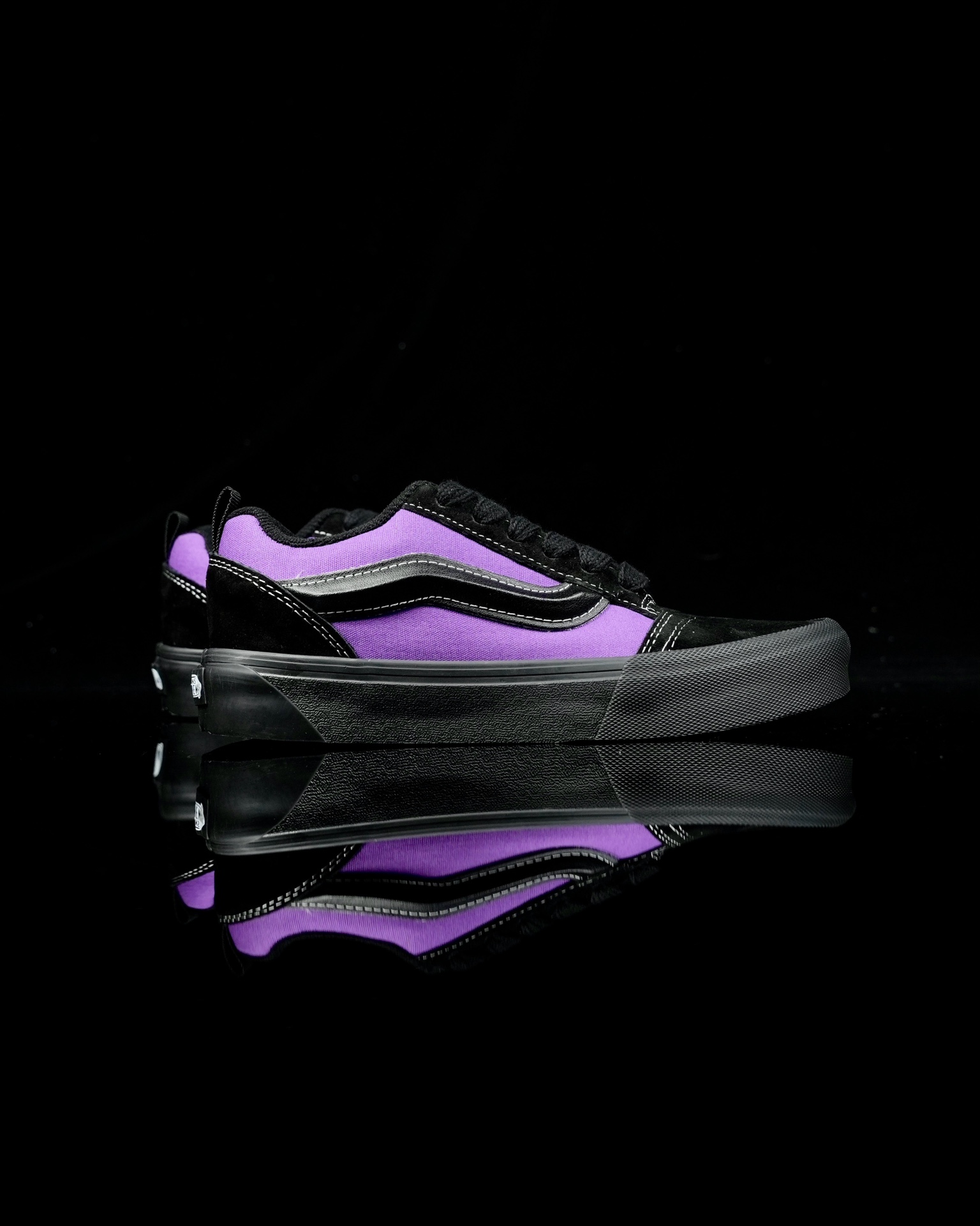 Vans Knu-Skool black purple