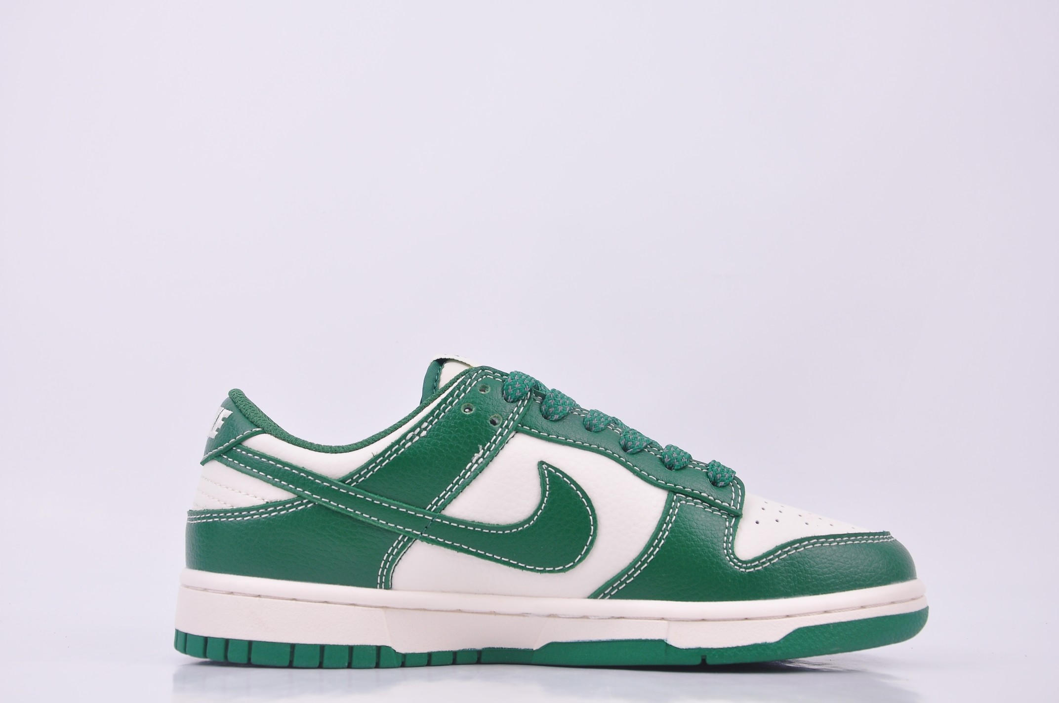 Nike Dunk Low x Stussy Emerald Green