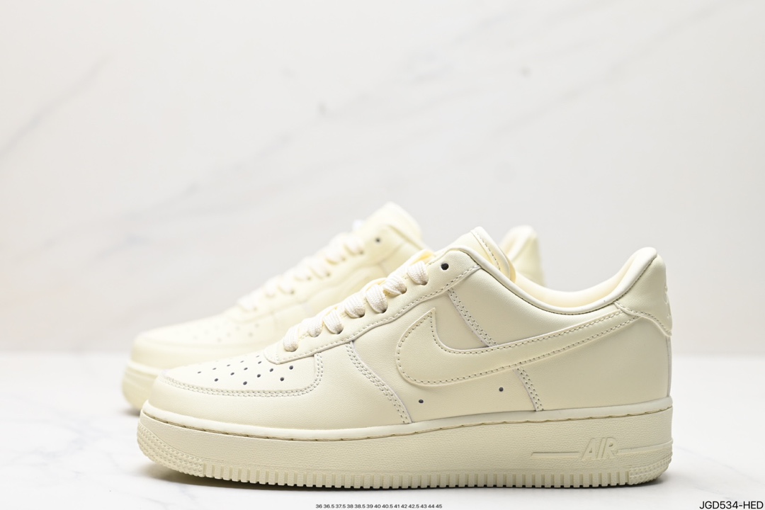 Nike Air Force 1 '07 fresh coconut