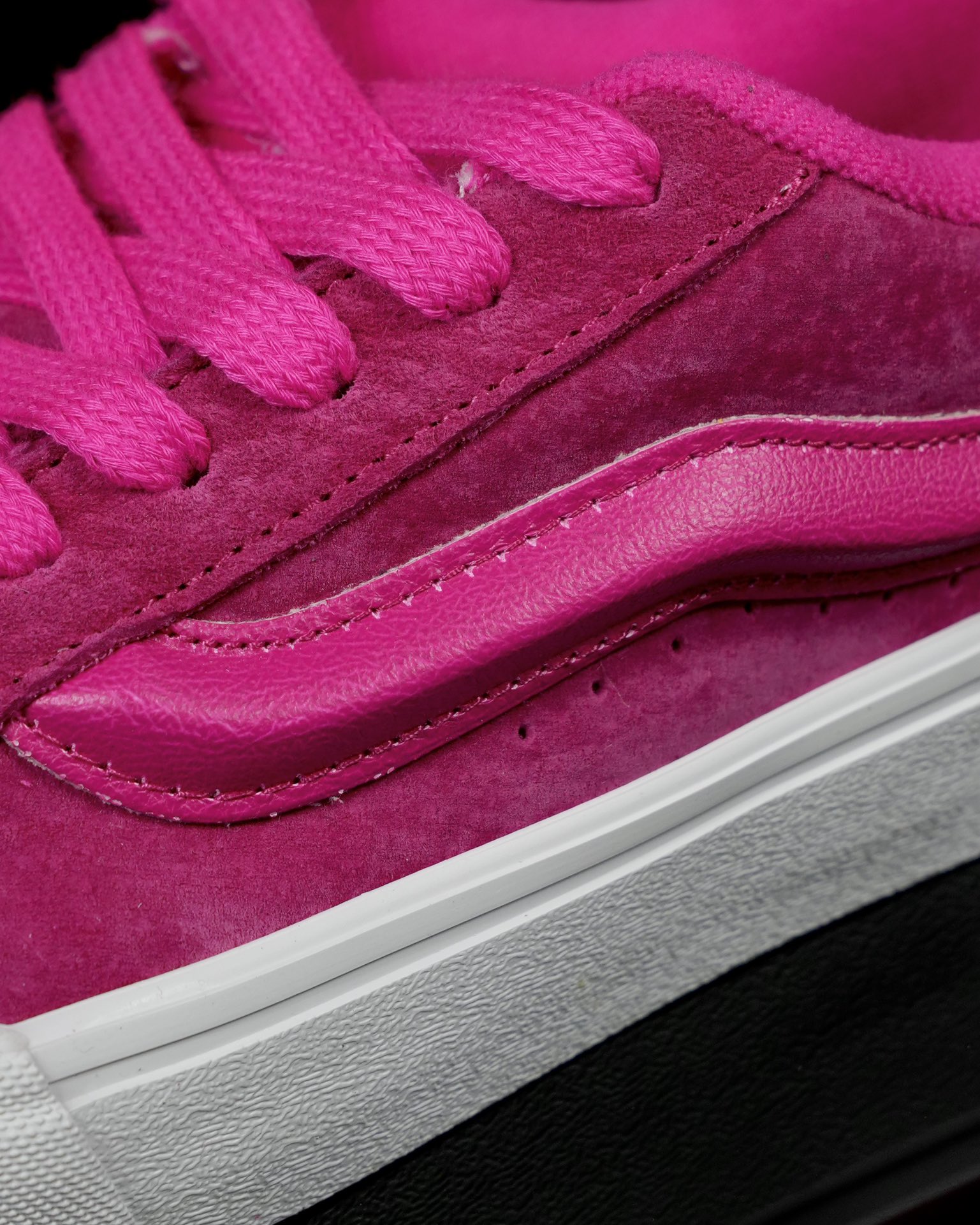 Vans Knu Skool Fire Dragon Fruit