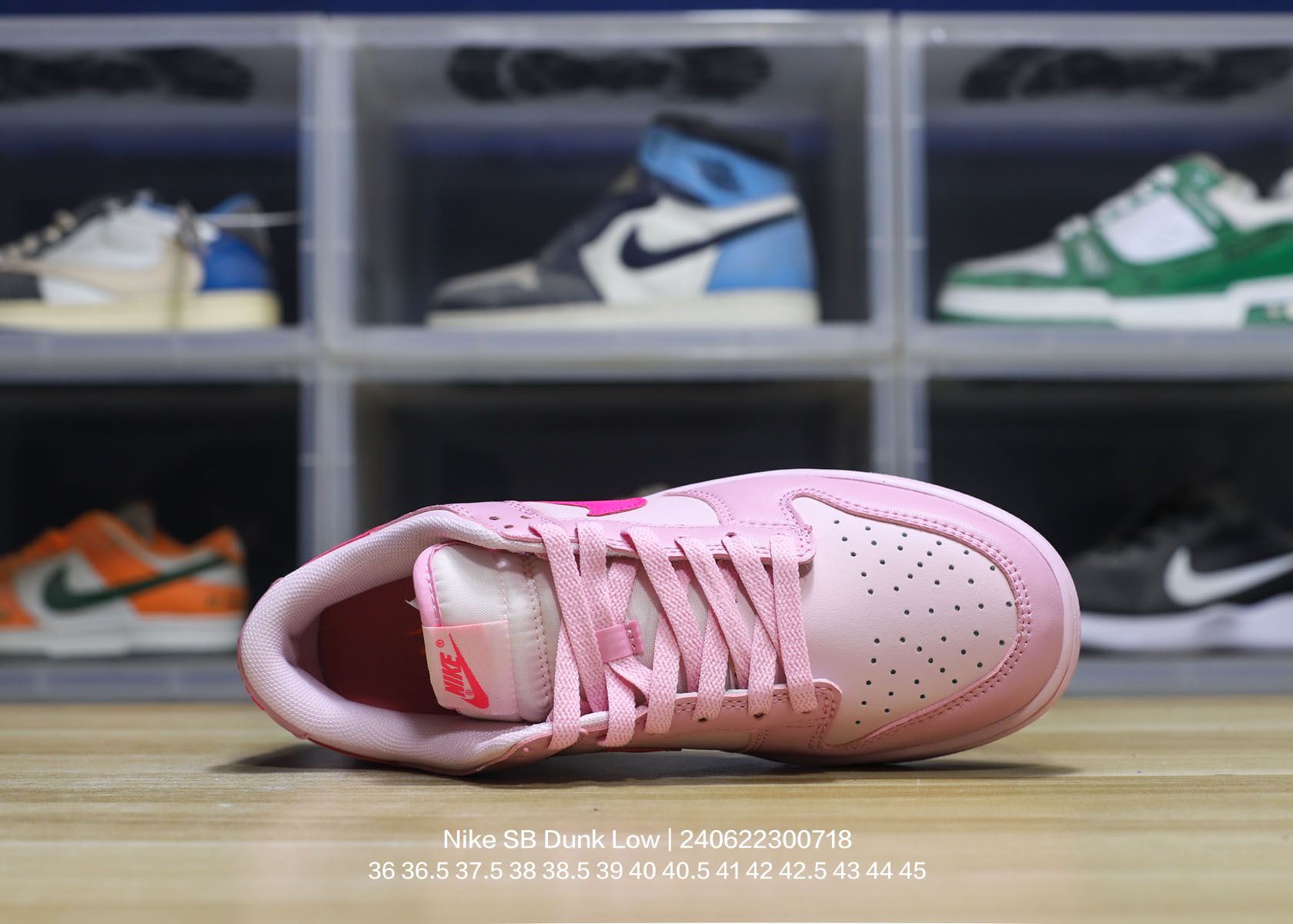 Nike SB Dunk Low pink