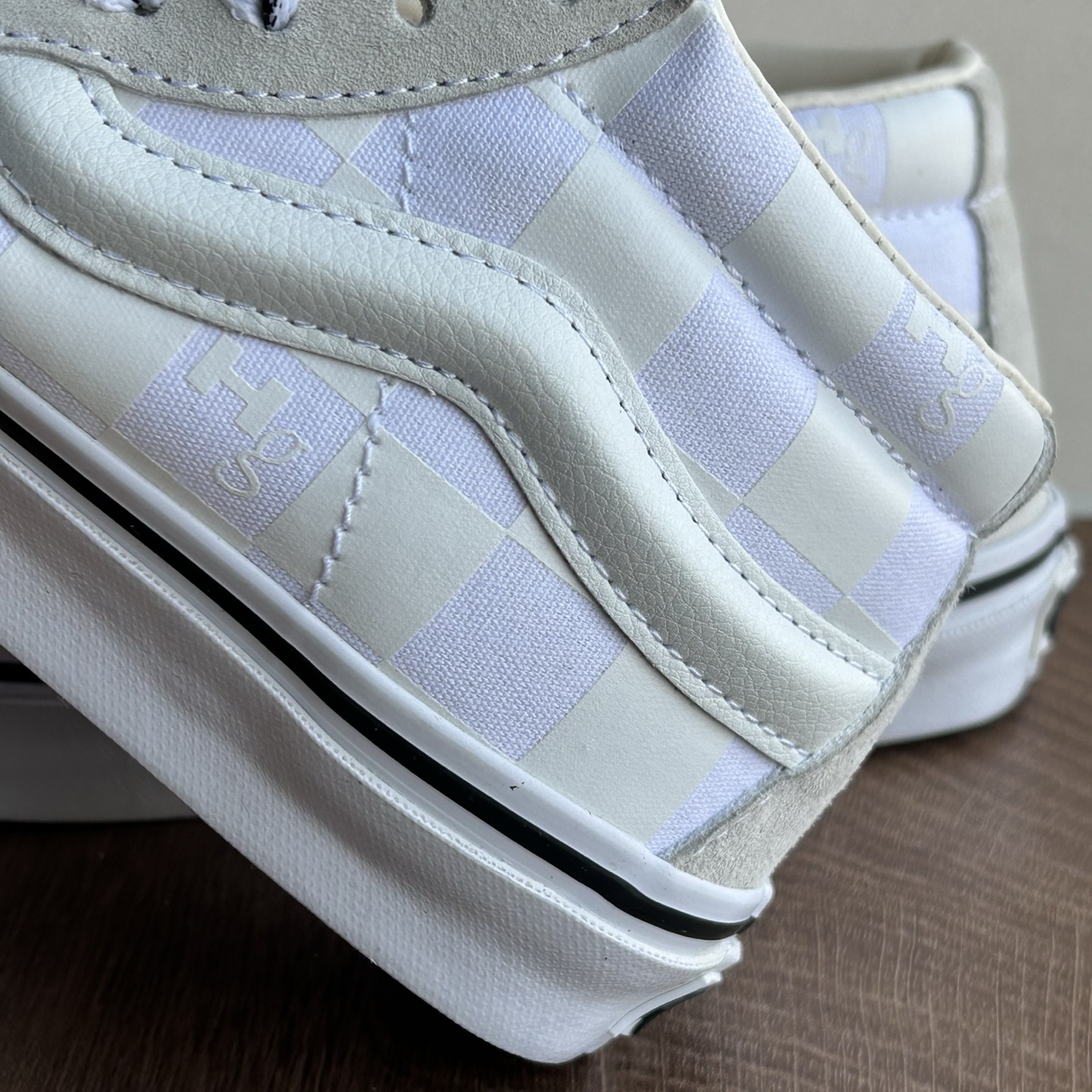 Vans x HommeGirls SK8-Mid white