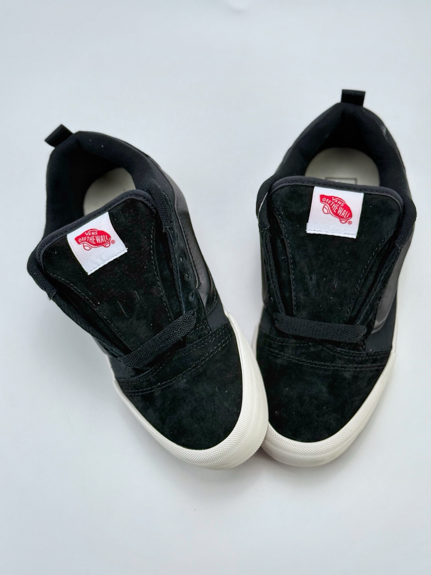 Vans Knu-Skool black and white
