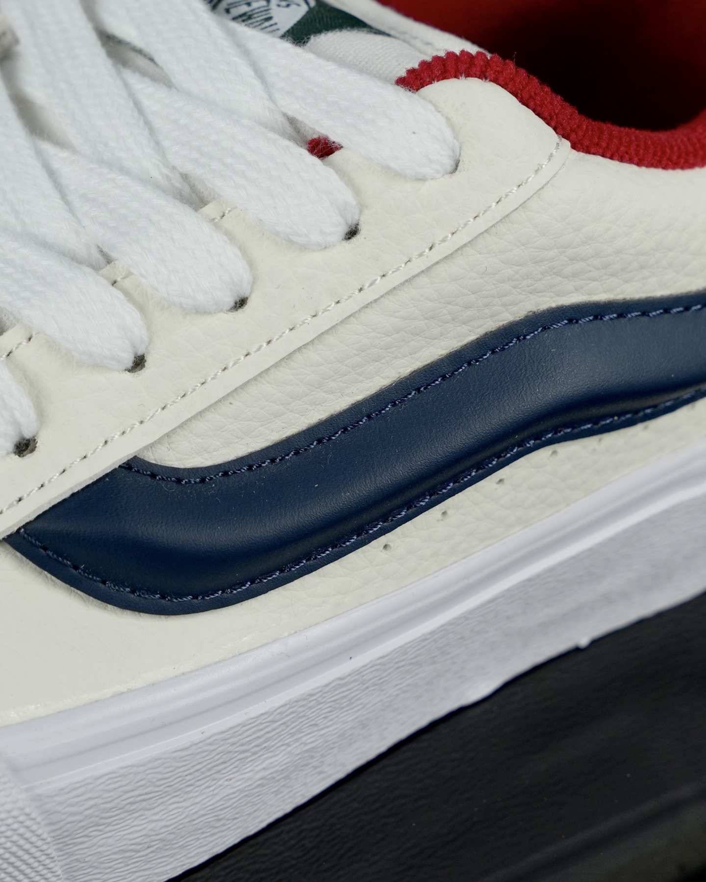 Vans Knu Skool white blue red