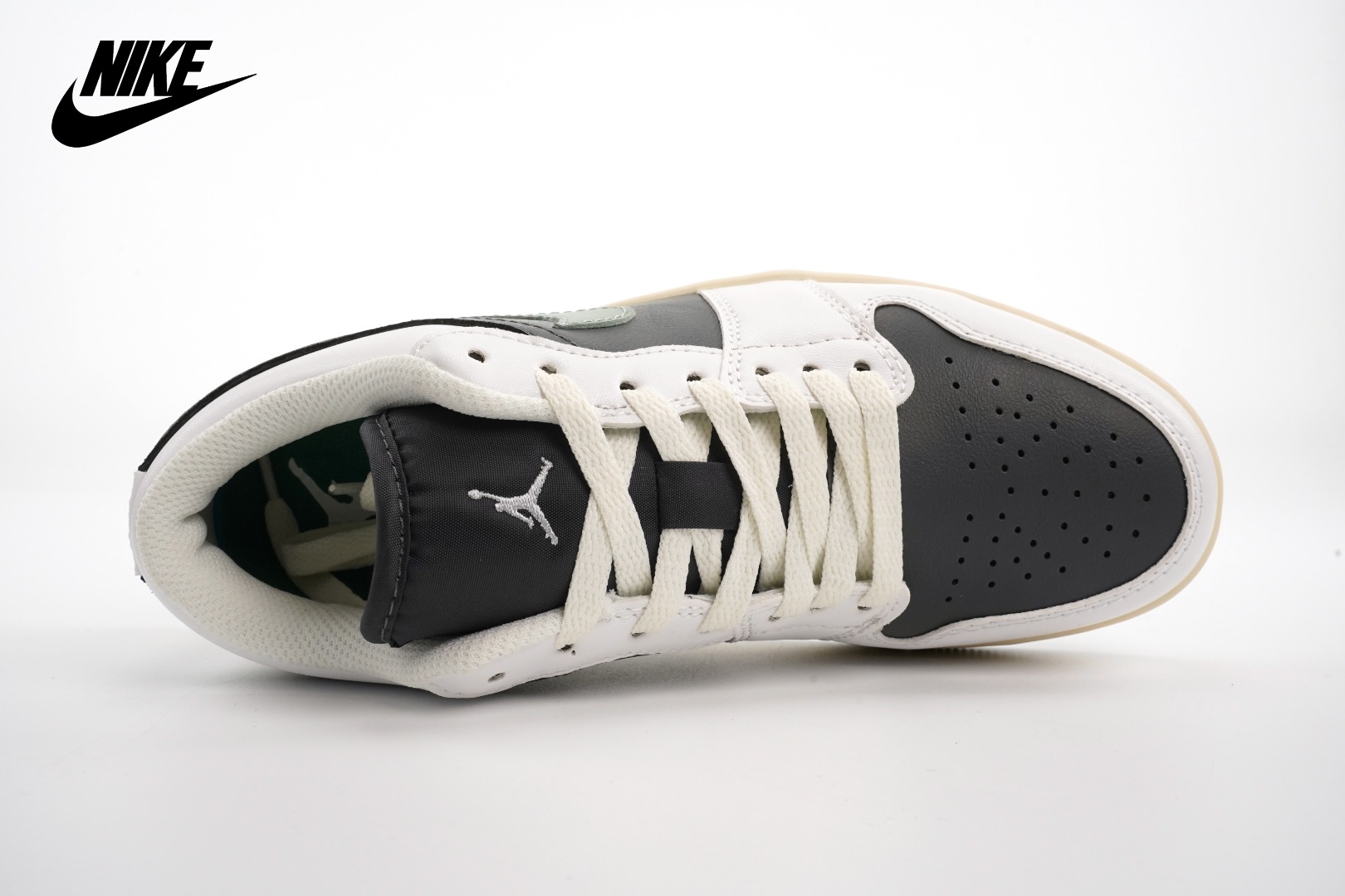 Air Jordan 1 Low OG antracite jade smoke