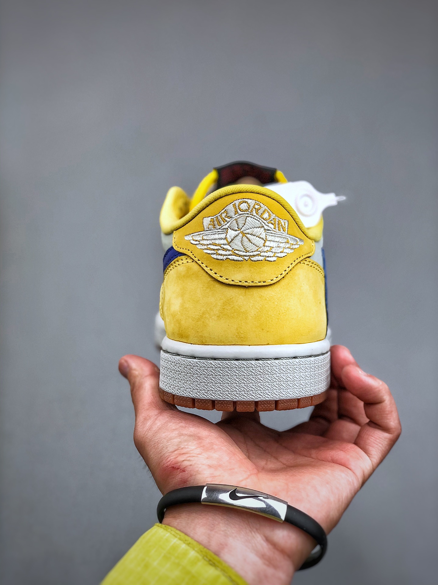 Nike Air Jordan 1 Low OG  Travis Scott  canary