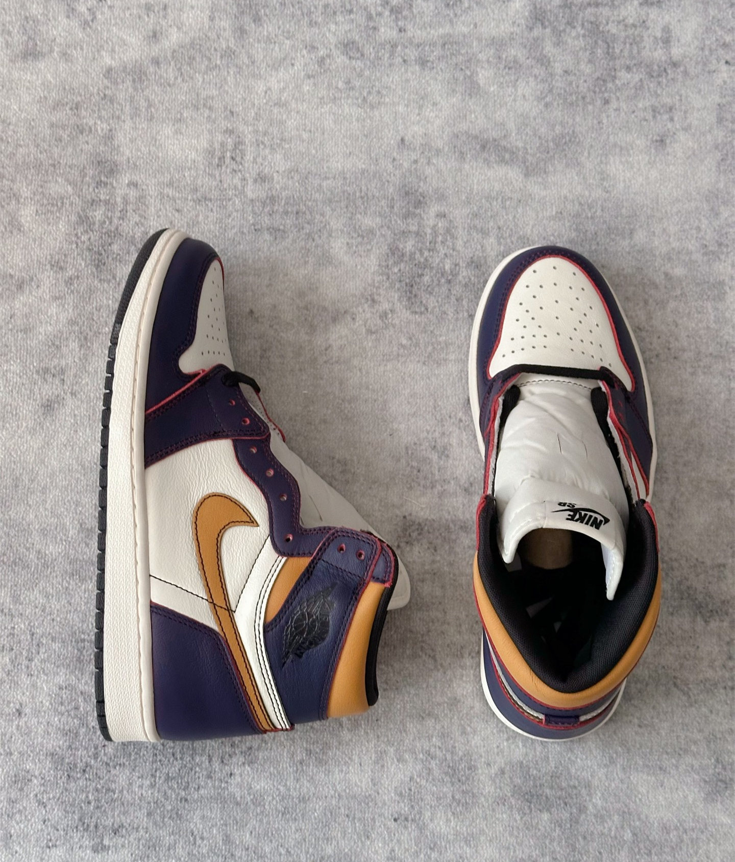 Nike Air Jordan 1 Retro High OG purple gold