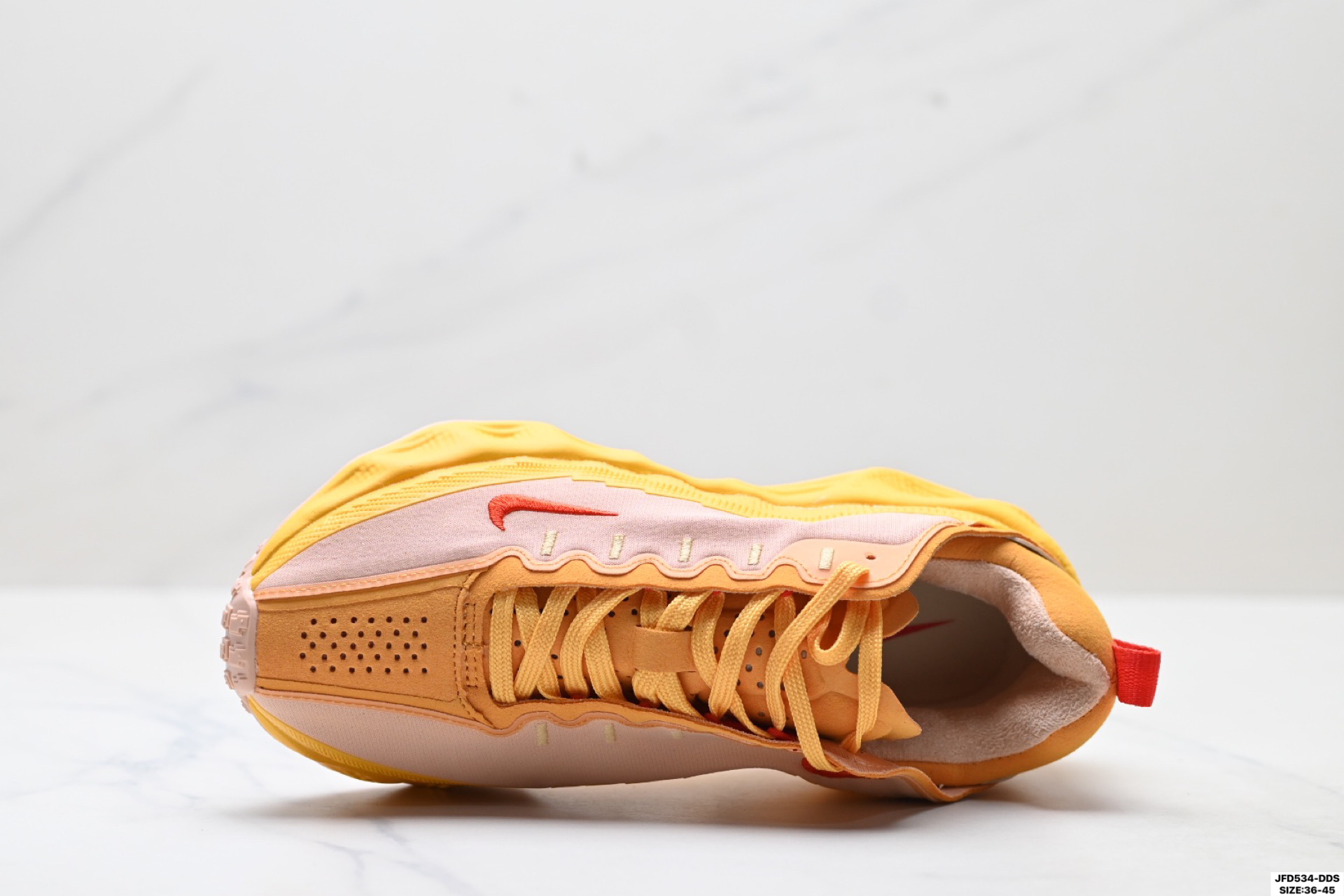 Nike Ava Rover Celestial Gold