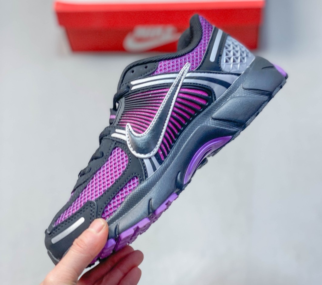 Nike Zoom Vomero 5 Black Vivid Purple