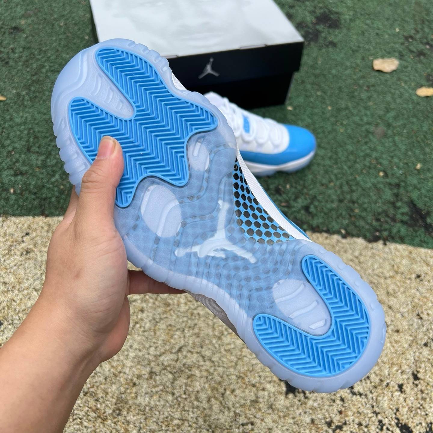 Air Jordan 11 Retro Low - Legend Blue
