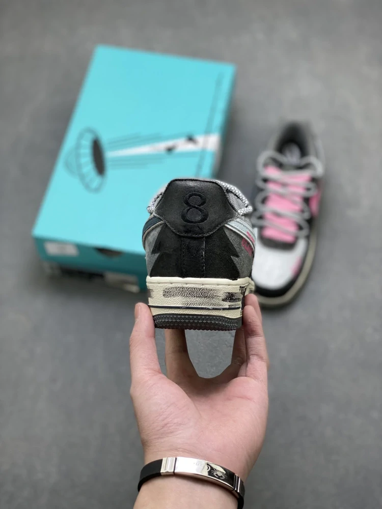 Nike Air Force 1 '07 Low Pink & Charcoal