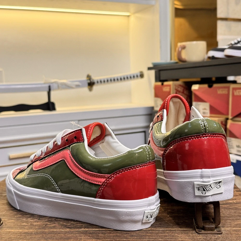 Vans Premium Old Skool Style 36 Red & Olive Patent