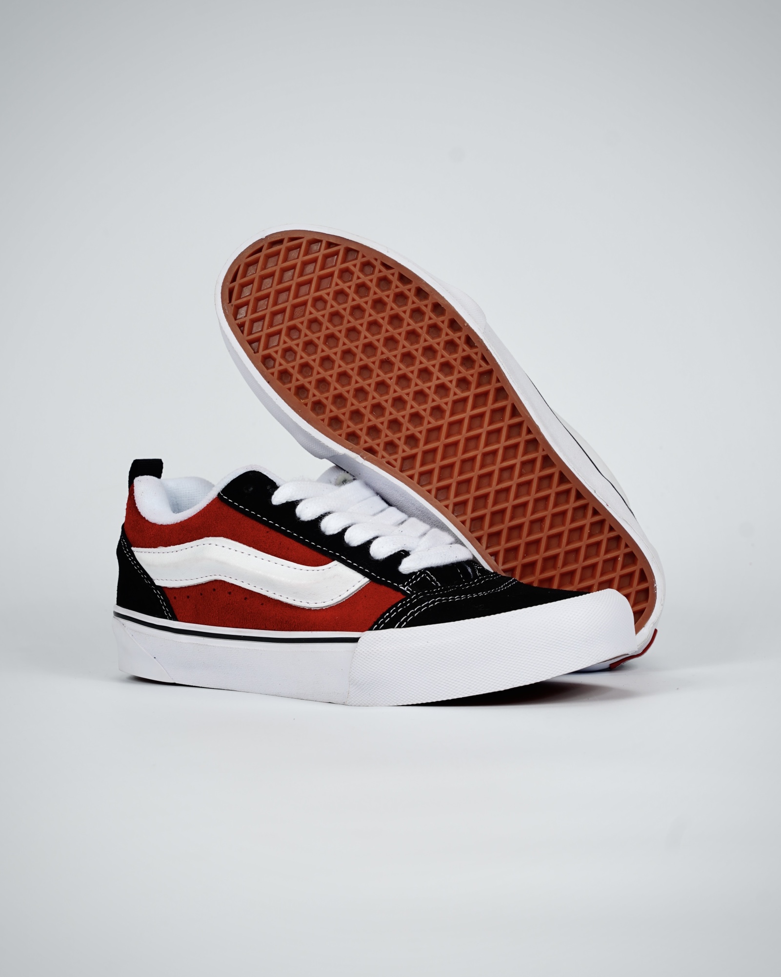 Vans Knu-Skool VR3 LX red black