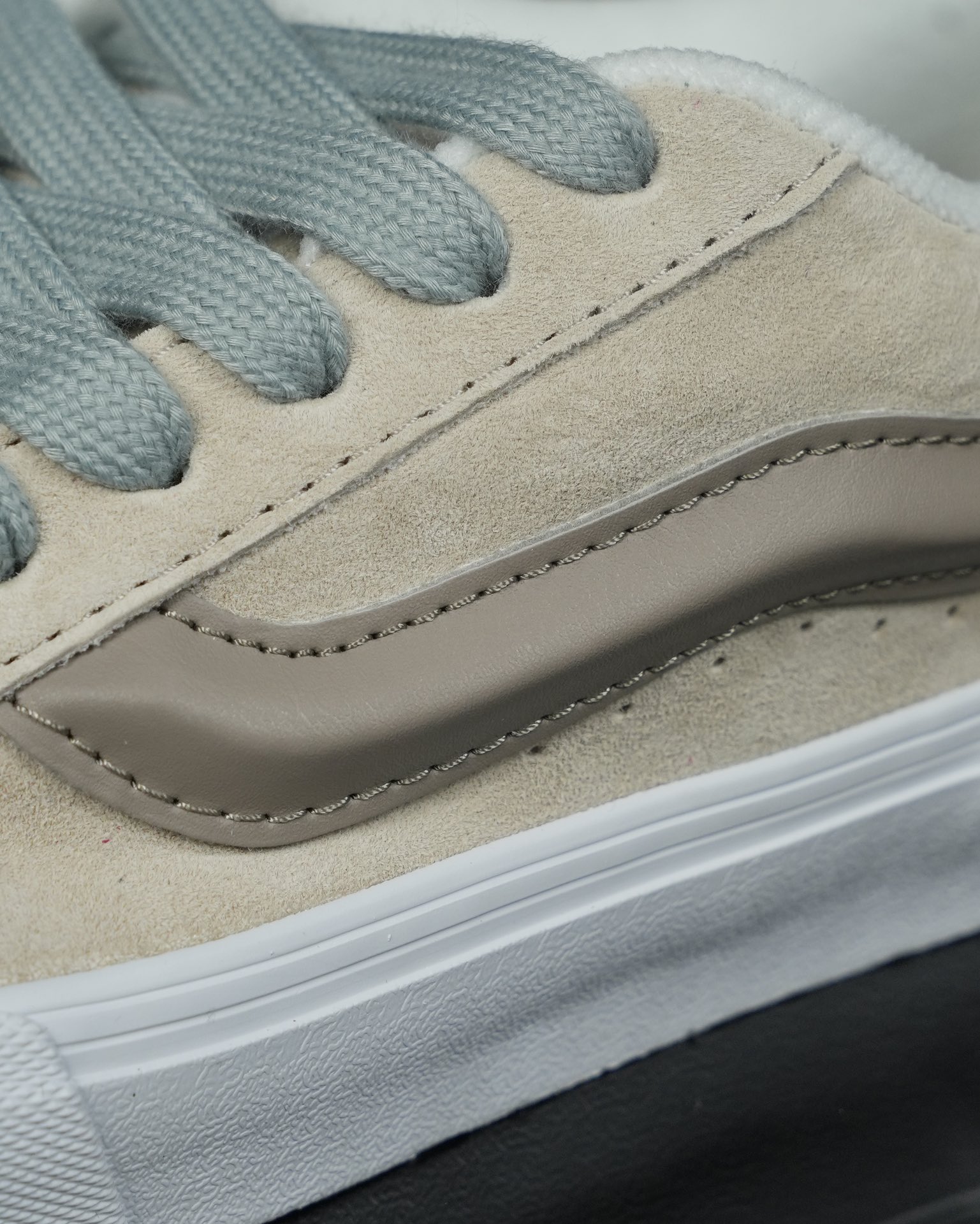 Vans Knu-Skool VR3 LX creamy