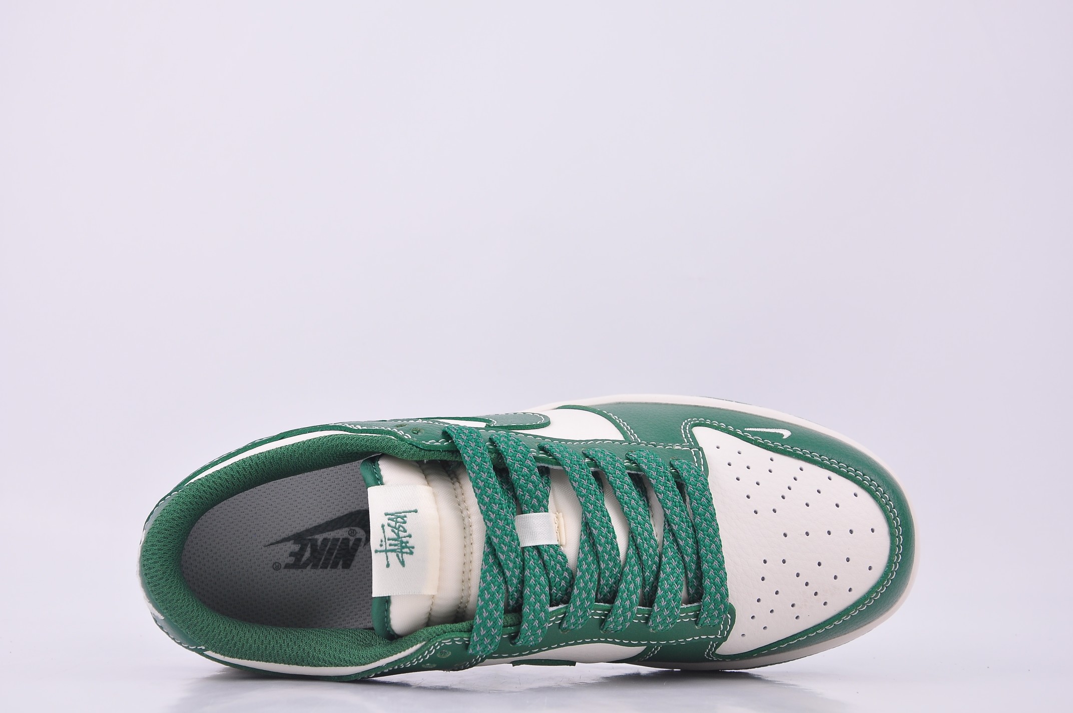 Nike Dunk Low x Stussy Emerald Green
