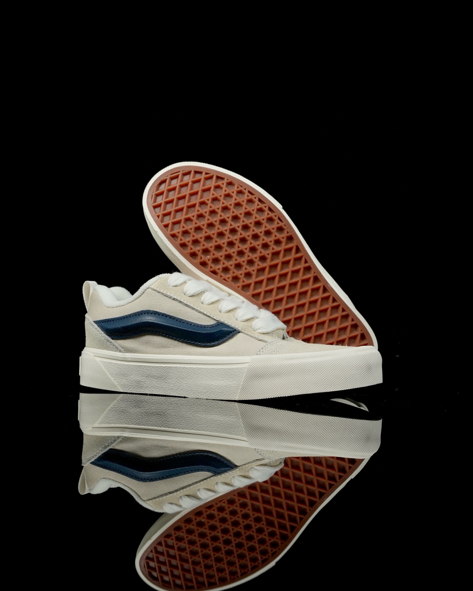 Vans Knu Skool cream white blue
