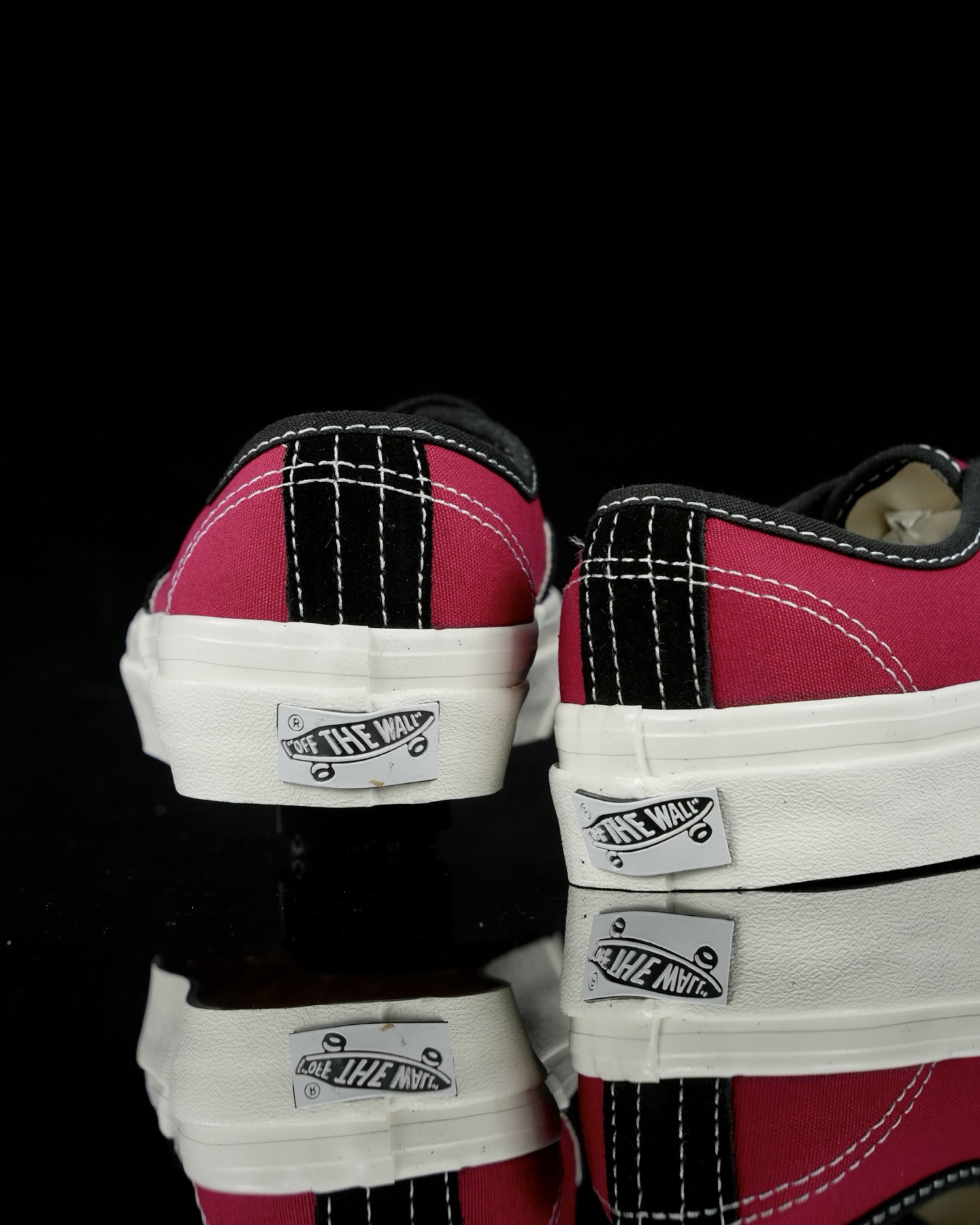 Vans Authentic Reissue 44 black pink