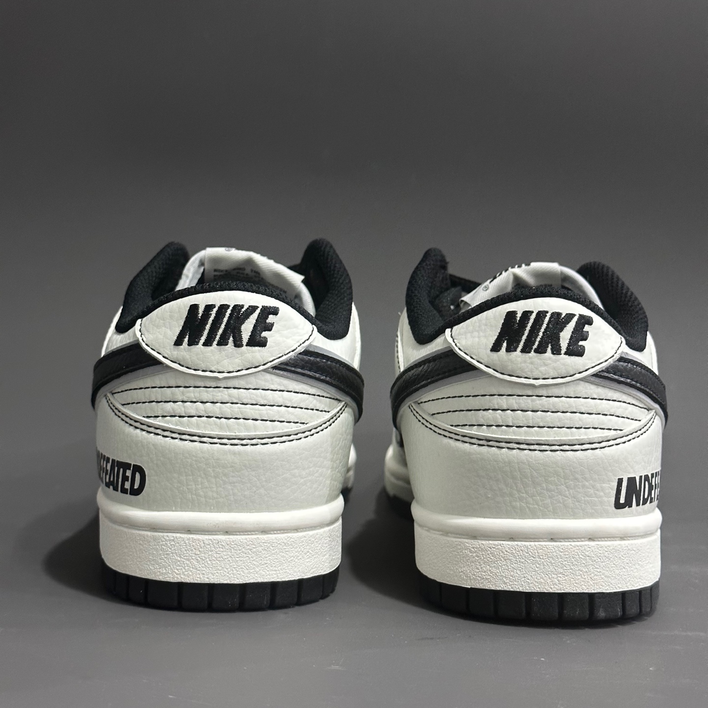 Nike Dunk Low x Undefeated