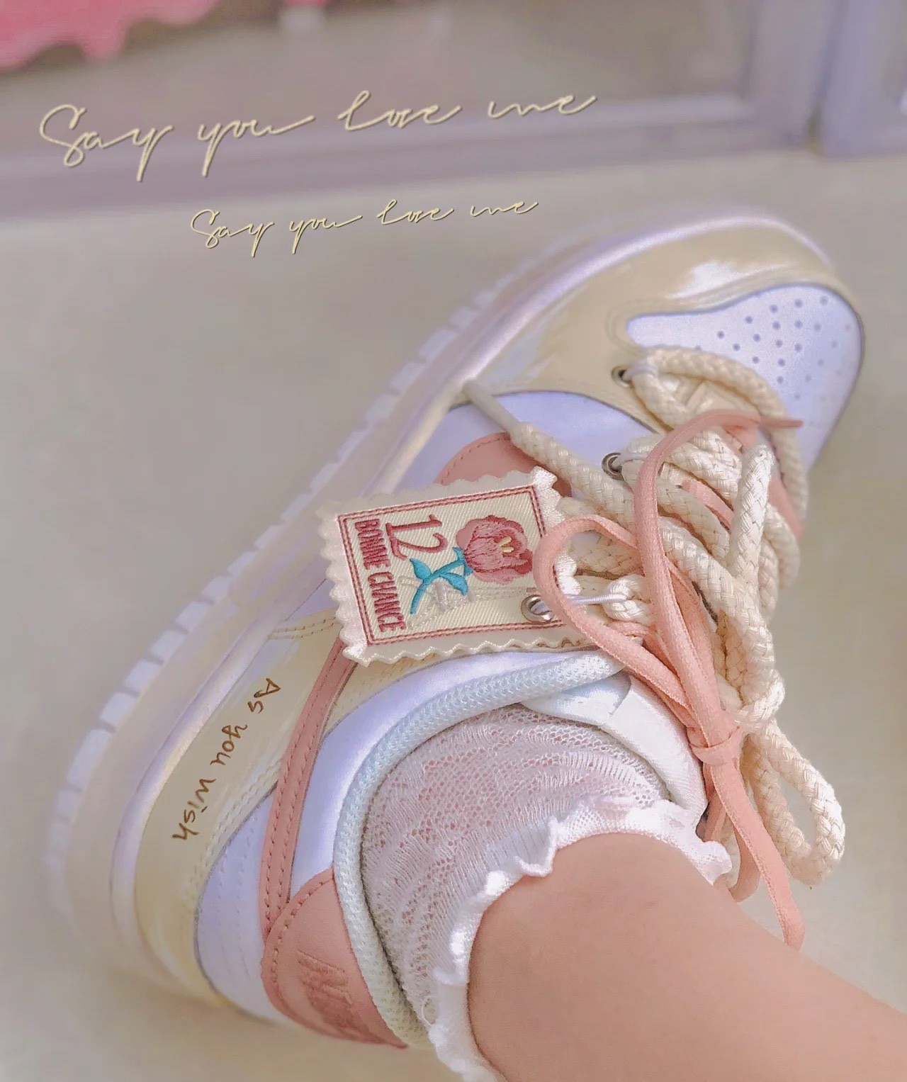 Nike SB Dunk Low french romance